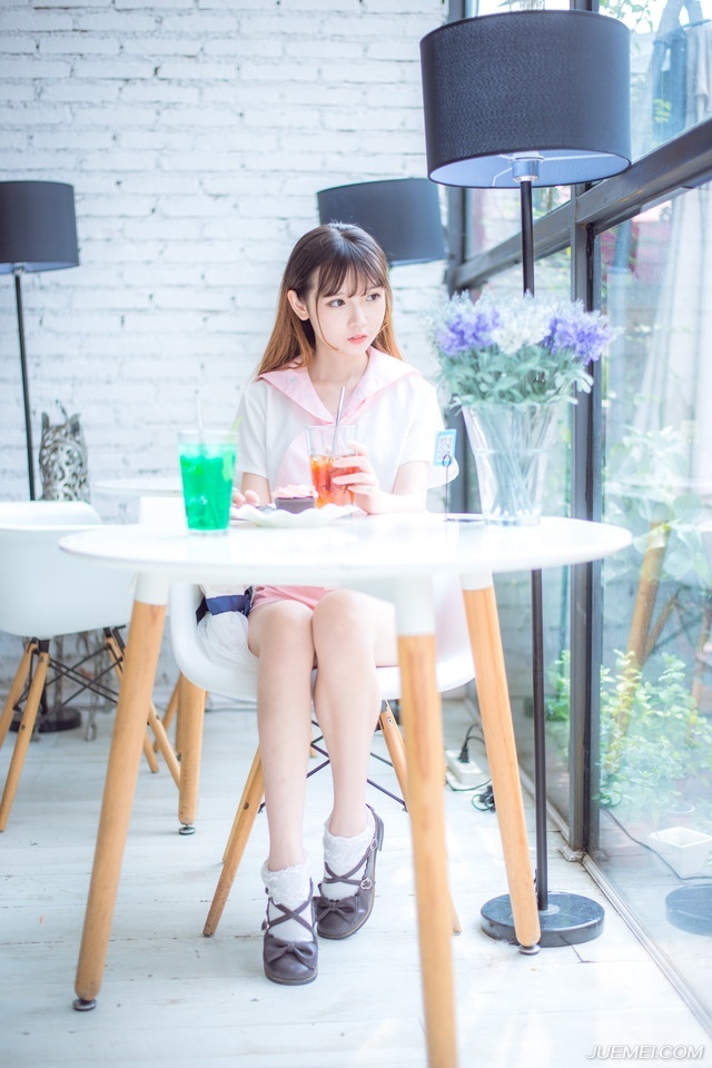 生活不是只有爱情，但你是我的生活。